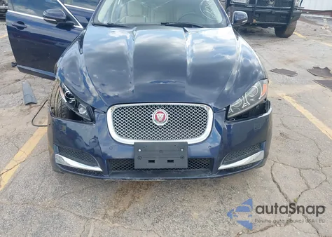 2015 Jaguar Xf 3.0 Portfolio/3.0 Sport z USA, uszkodzony, nr VIN SAJWJ0FFXF8U66596